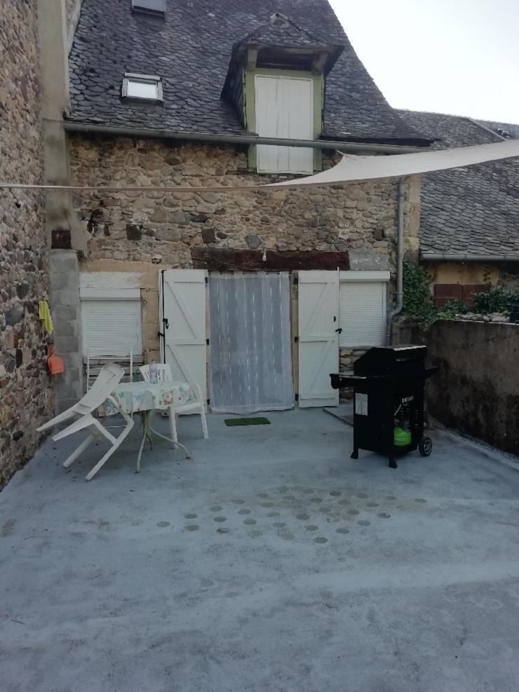 Maison Lafayette Saint-Geniez-dʼOlt Eksteriør bilde